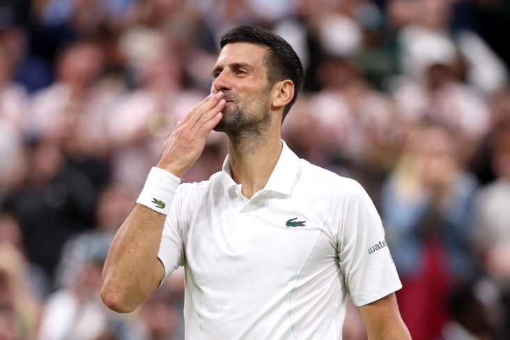 Novak Đoković osvojio 100. titulu na Vimbldonu