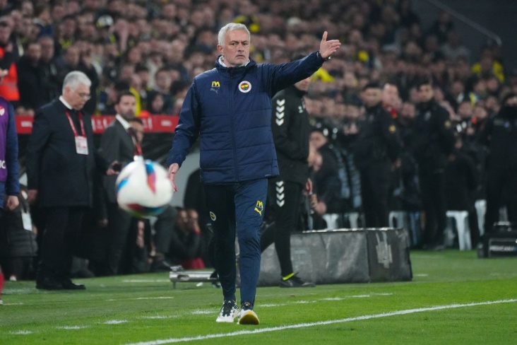 Fenerbahče otpustio Žoze Murinja!