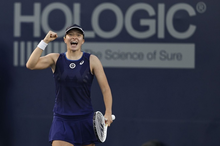 Švjontek pobedila Ribakinu u polufinalu WTA-1000 turnira u Sinsinatiju