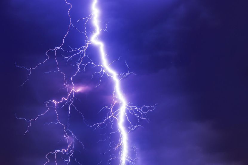 Drama u Loznici! Grom udario na teren tokom utakmice