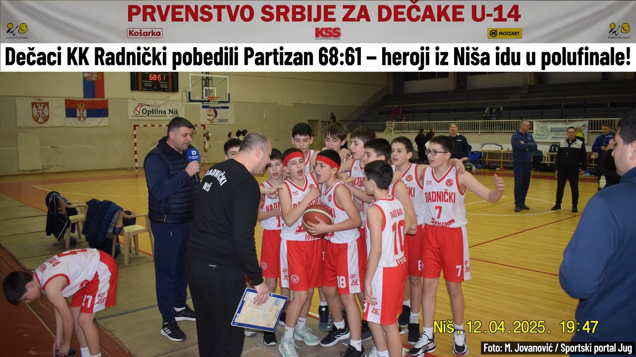 Nunjez dvaput zatresao mrežu, Forlan slavi Nunjez dvaput zatresao mrežu, Forlan slavi